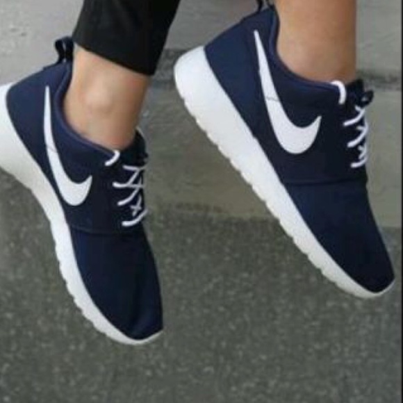 women's shoe nike roshe one
